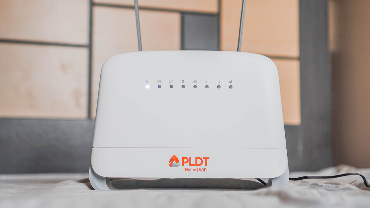 How to change wireless name on PLDT fiber modem router
